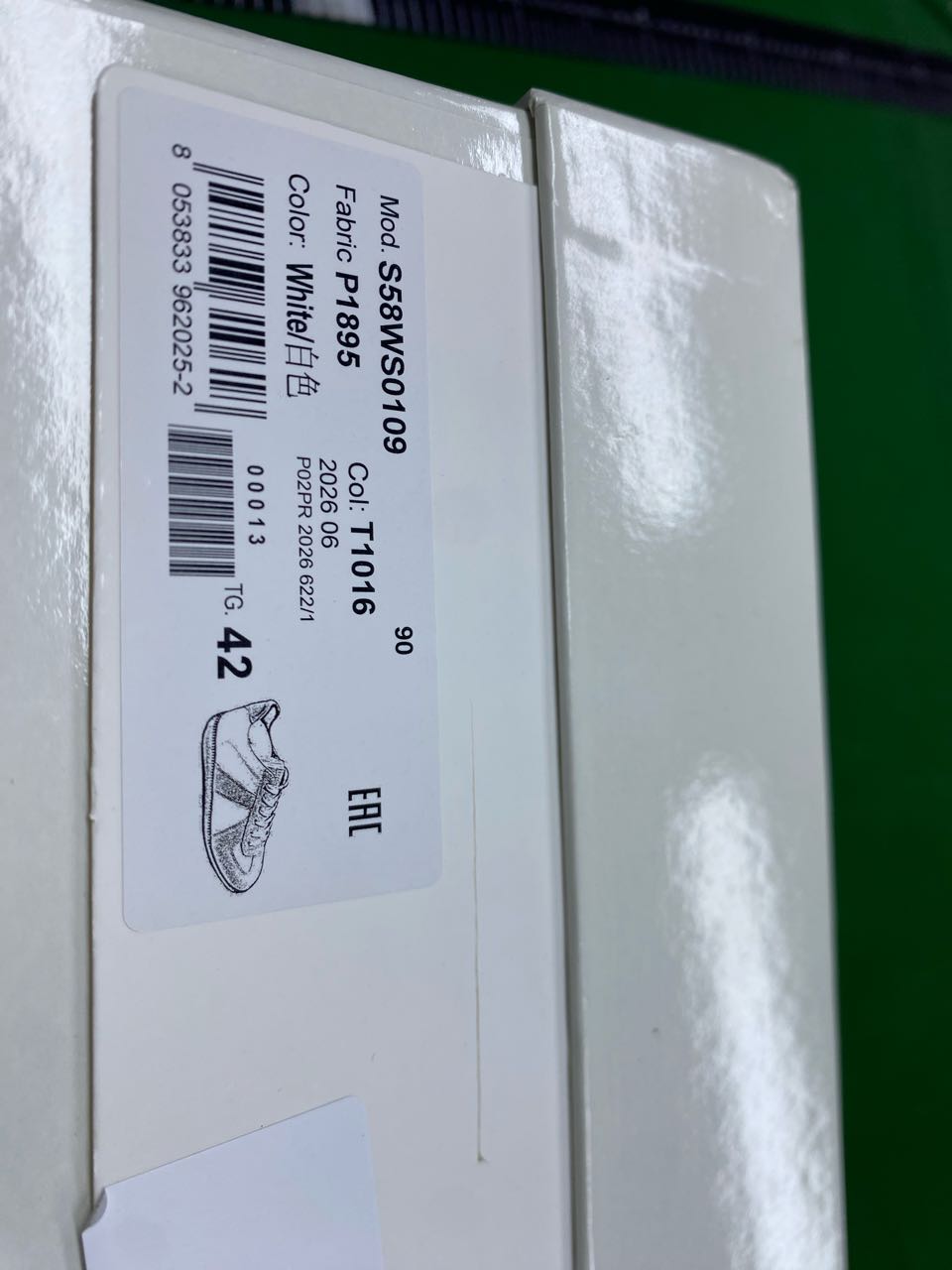 经典白灰