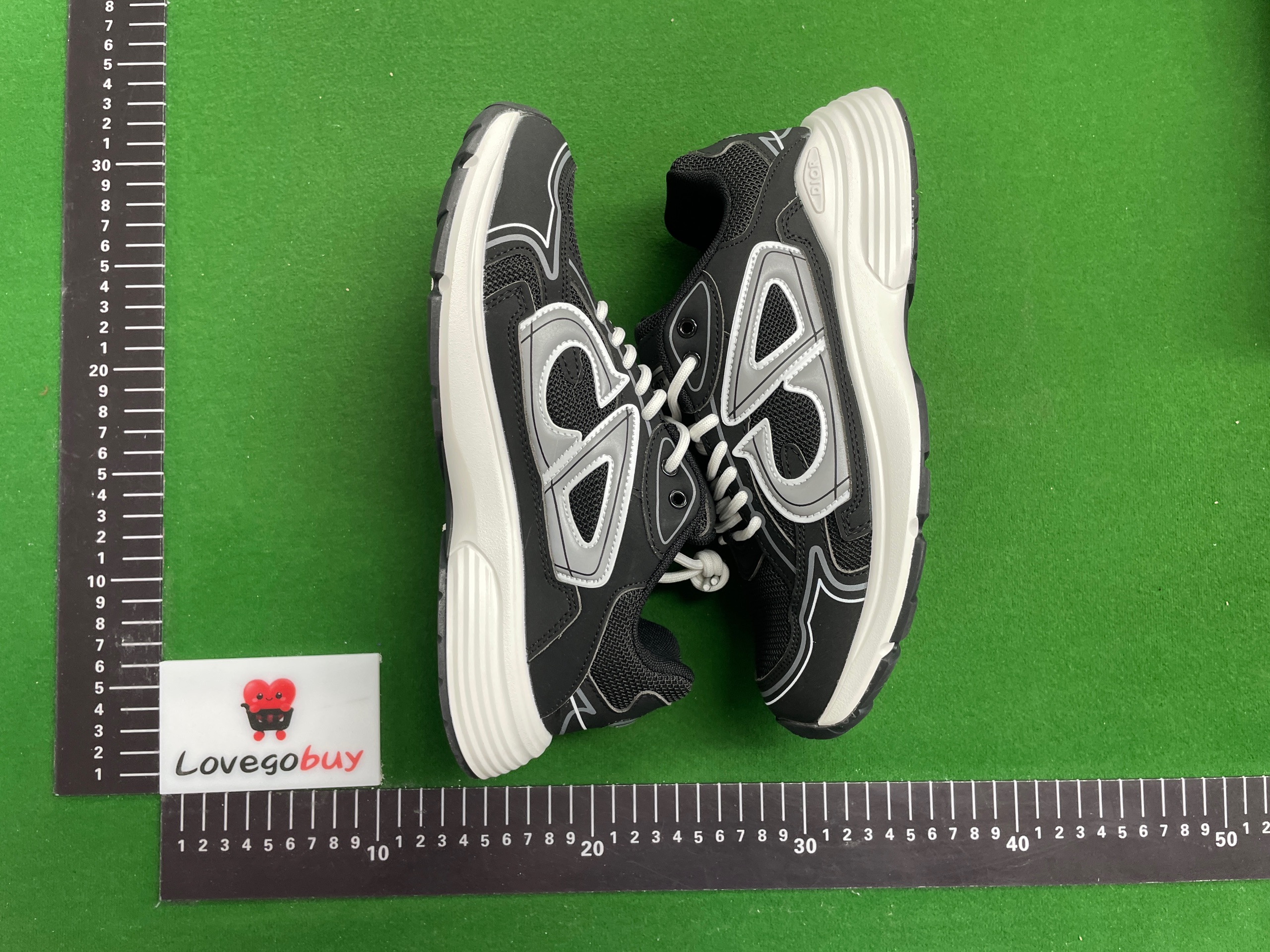 G8513 黑白（看颜色）